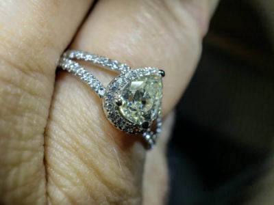 1 carat Pear Shaped Moissanite