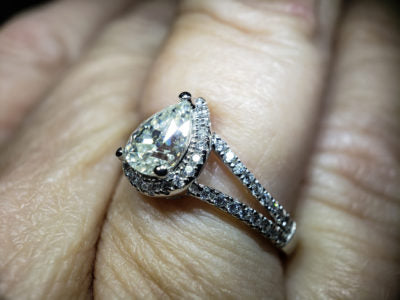 1 carat Pear Shaped Moissanite