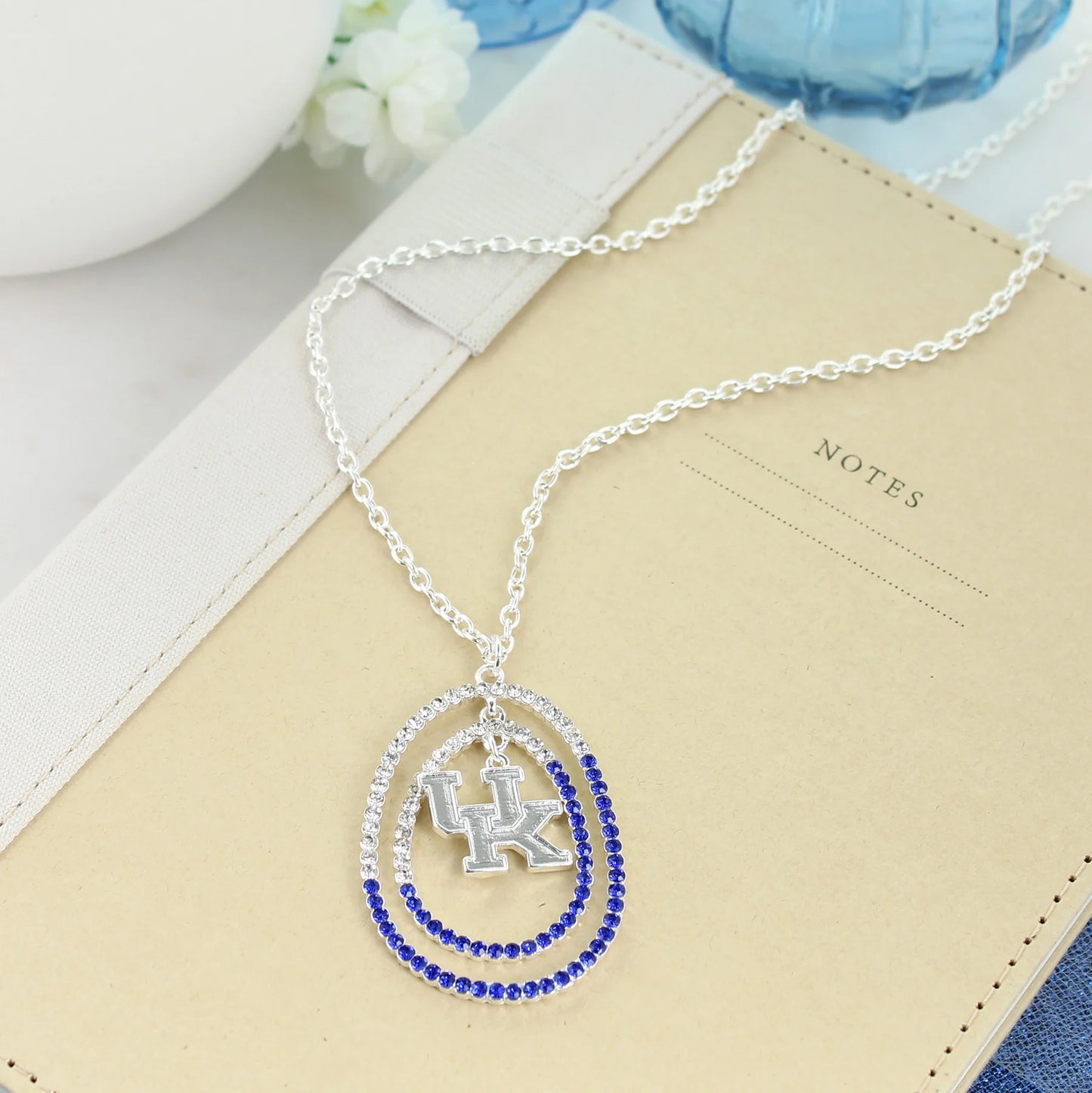 Kentucky Crystal Loop necklace